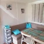 Mobilhome Le Repaire De Holiday home *